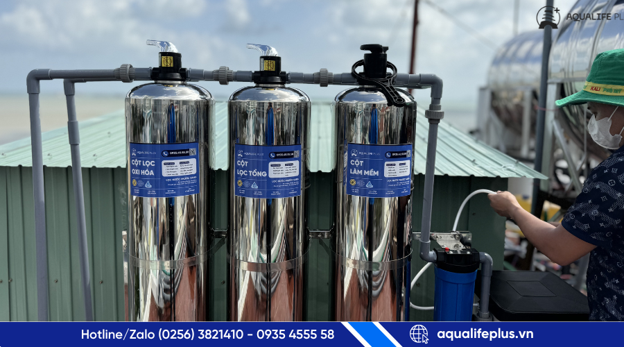 Van 5 chiều F64D giúp hệ thống làm mềm và cột lọc vận hành tự động hiệu quả