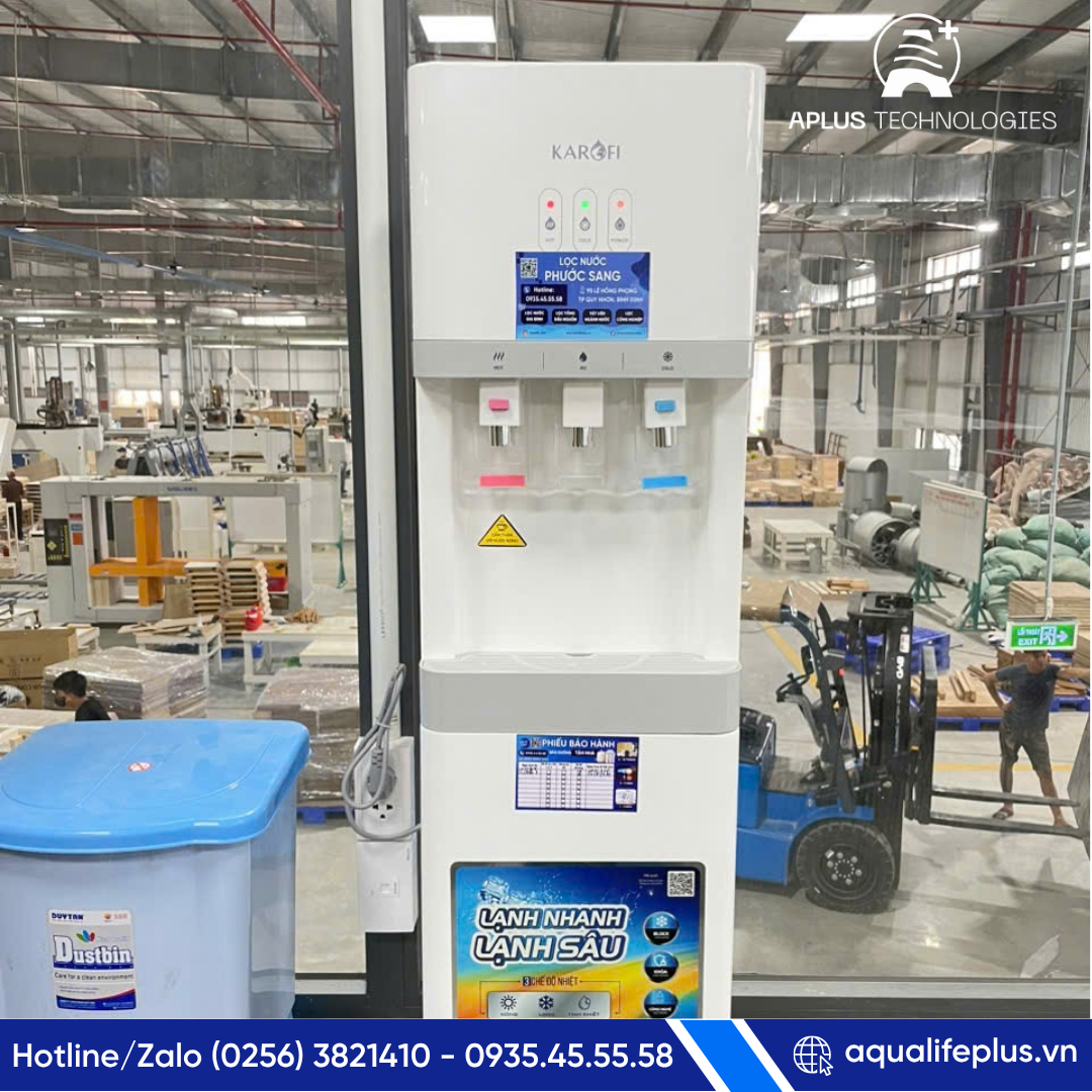 Cây nước nóng lạnh Karofi HCV208